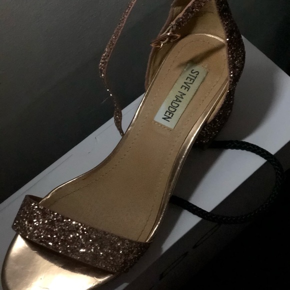 Rose gold glitter sandals Steve Madden size 6m - Picture 1 of 3